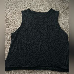 Evolution and creation black Leopard Print Sleeveless cropped workout tank top m